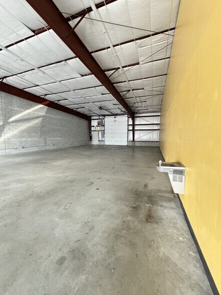 More Photos Of 1572 N 25th E, Ammon General Retail For Lease