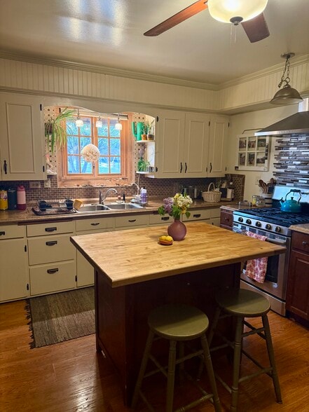 More Photos Of 15 S 100 E, Escalante Hotel For Sale