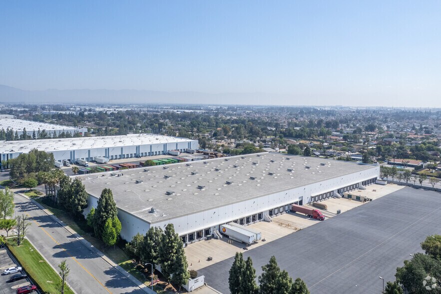 More Photos Of 11875 Cabernet Dr, Fontana Warehouse For Lease