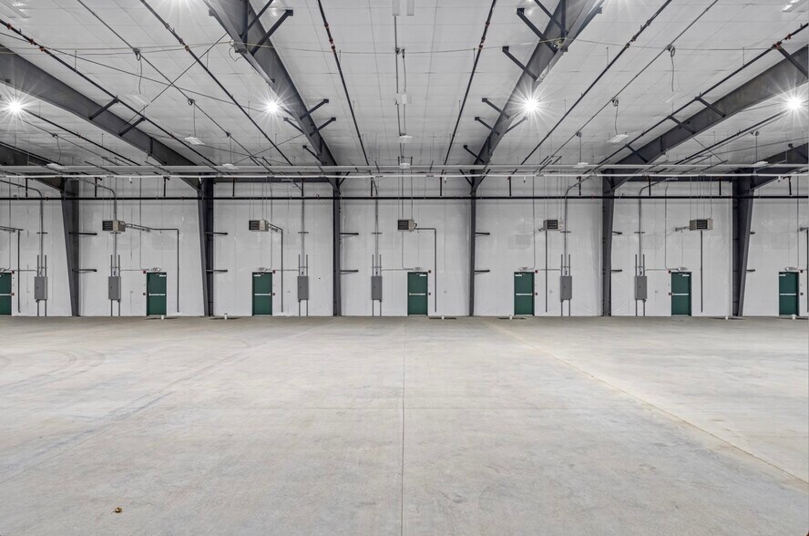 More Photos Of 2209 Clement Ave, Pennsauken Warehouse For Lease