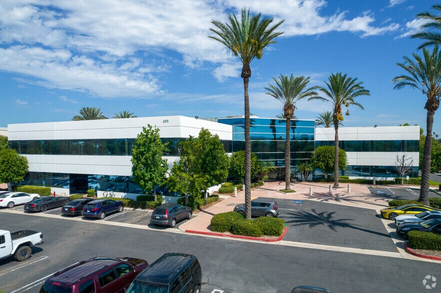 More Photos Of 495 E Rincon St, Corona Office For Lease