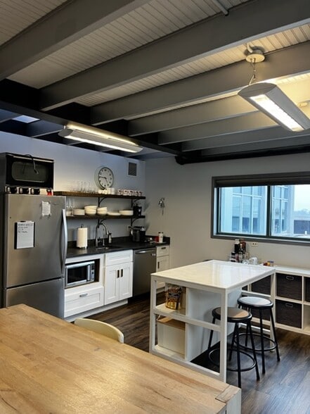 More Photos Of 363-367 Bloomfield Ave, Montclair Office For Lease