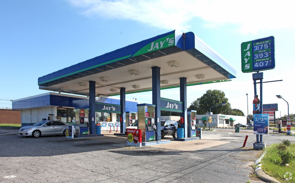 More Photos Of 3035-3086 Waughtown St, Winston-Salem Unknown For Lease