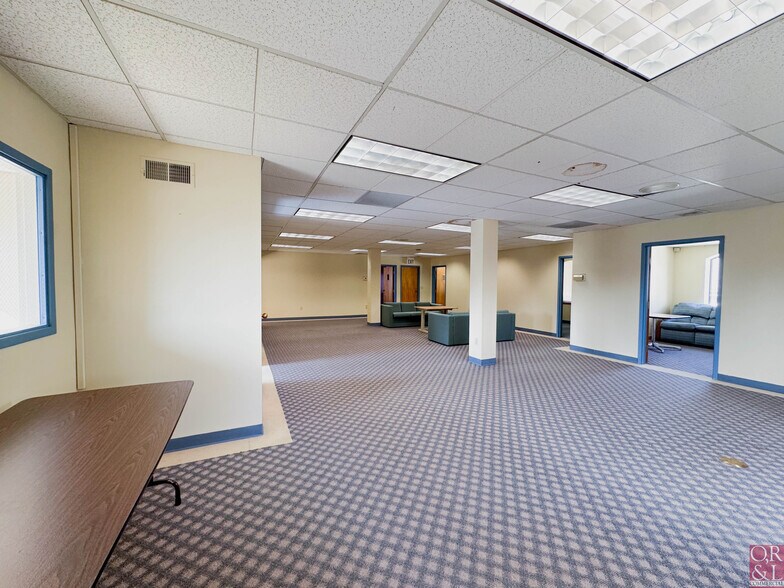 More Photos Of 199 Oakwood Ave, West Hartford Medical For Sale