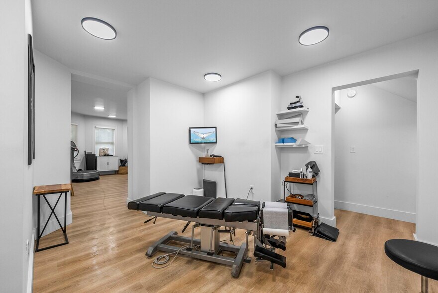 More Photos Of 141 S Euclid Ave, Westfield Office For Sale