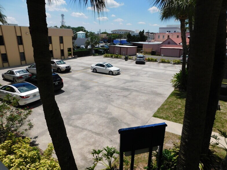 More Photos Of 319 River Edge Blvd, Cocoa Office For Lease