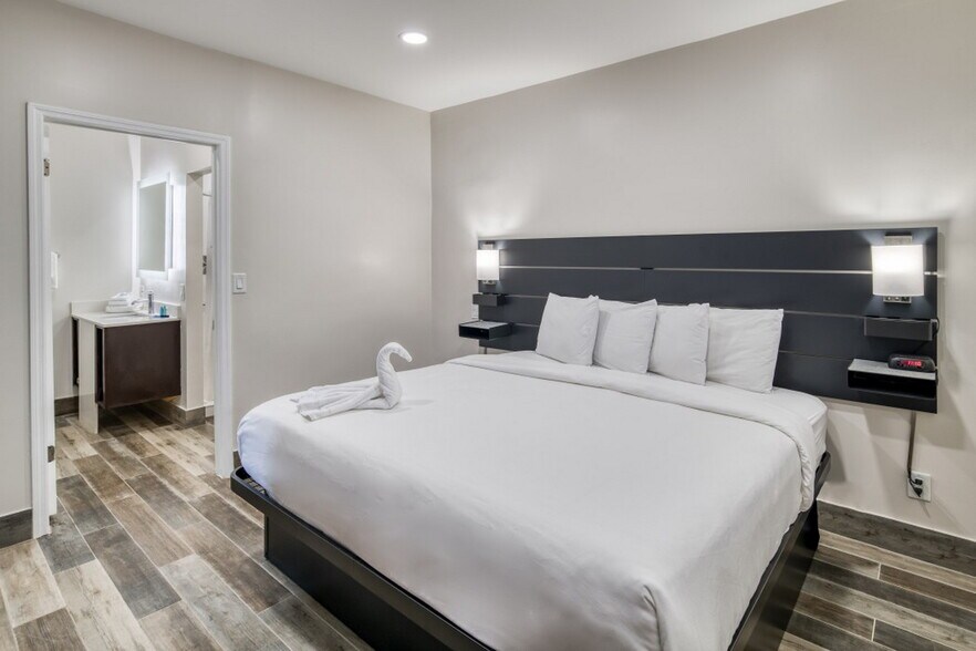 More Photos Of 137 San Marco Ave, Saint Augustine Hotel For Sale