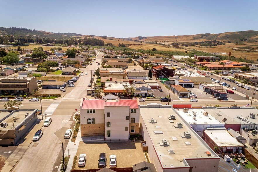 More Photos Of 155 E Clark Ave, Orcutt Office Residential For Lease