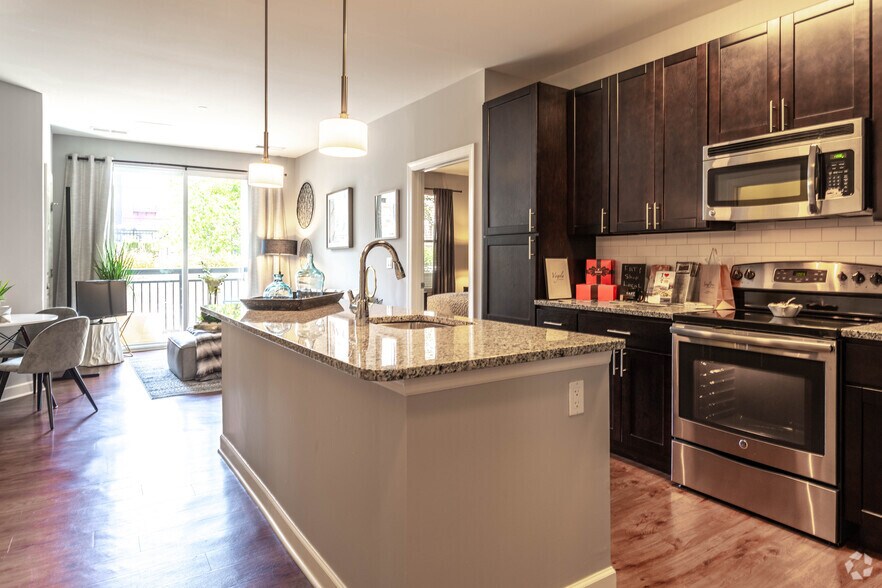 More Photos Of 1 Village Grn, Patchogue Apartments For Lease