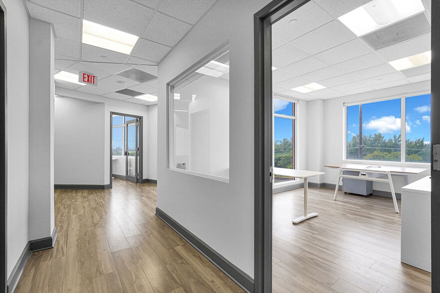 More Photos Of 17501 Biscayne Blvd, Aventura Office For Sale