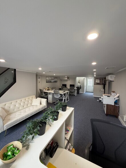 More Photos Of 2516 Francis Lewis Blvd, Flushing Office For Lease