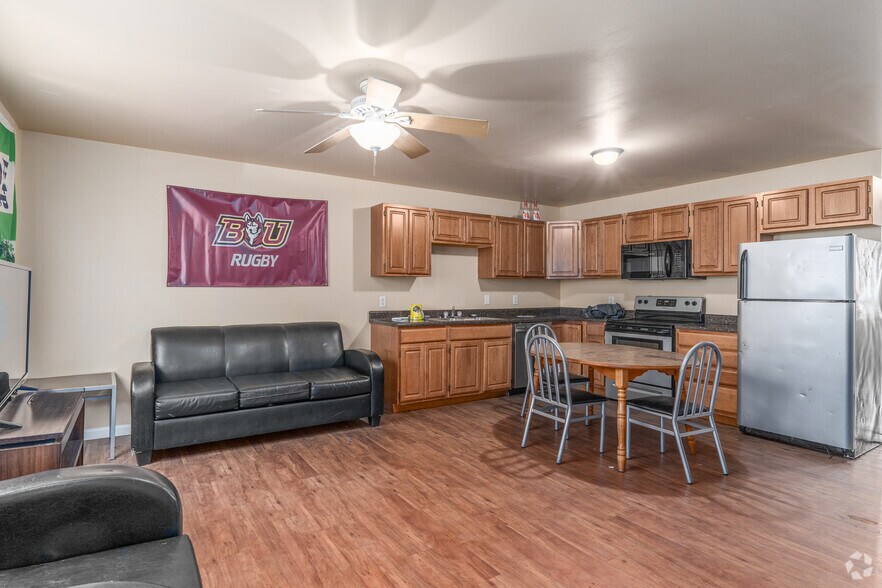 More Photos Of 8894 Knapp Ave, Bloomsburg Apartments For Sale