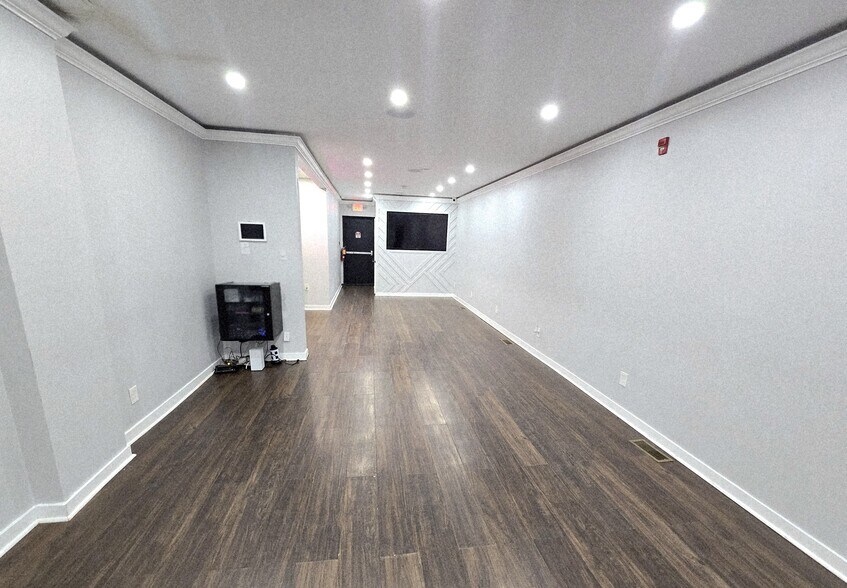 More Photos Of 4087 1/2 Lancaster Ave, Philadelphia Storefront Retail Residential For Lease