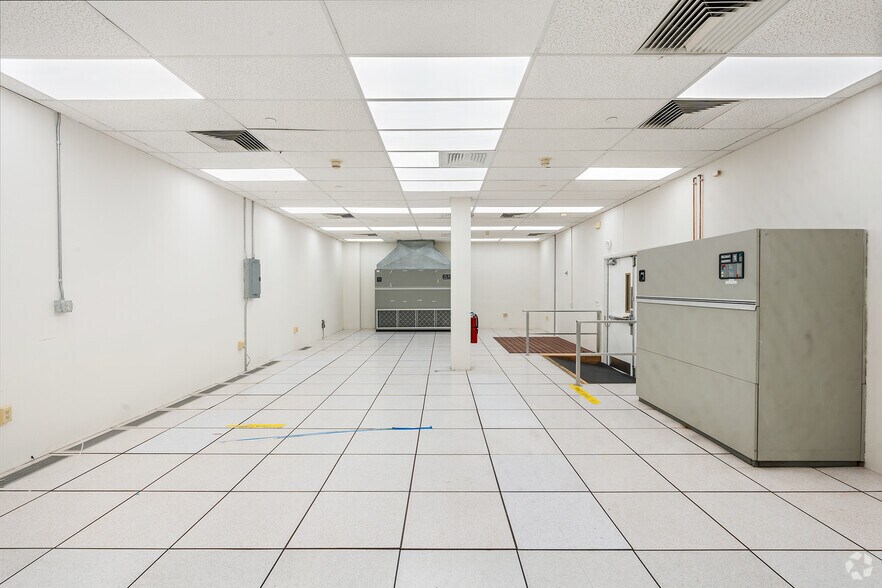 More Photos Of 500 Bic Dr, Milford Warehouse For Lease