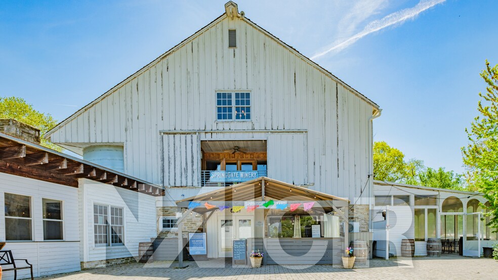 More Photos Of 5790 Devonshire Rd, Harrisburg Specialty For Sale