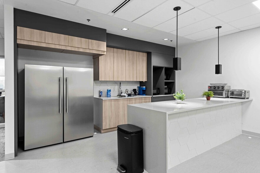 More Photos Of 560 Echo St, Vars Manufacturing For Sale