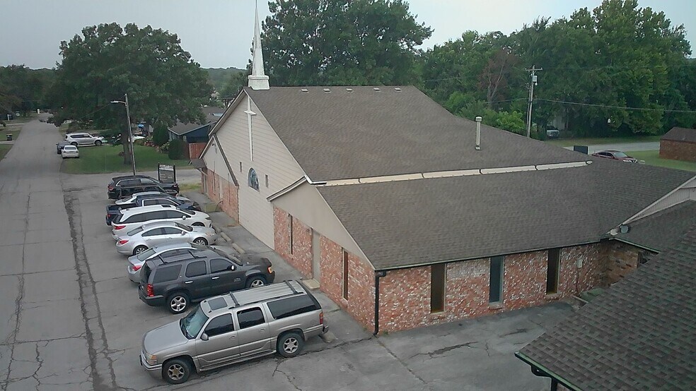 Primary Photo Of 14699 S Birch St, Glenpool Religious Facility For Lease