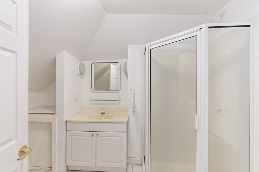 More Photos Of 313 E Broad St, Bethlehem Apartments For Sale