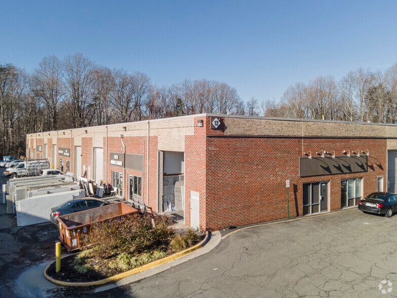 More Photos Of 7401-7403 Lockport Pl, Lorton Unknown For Lease