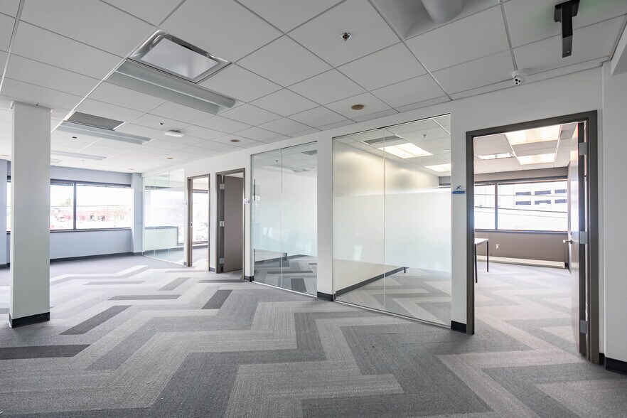 More Photos Of 34100 Woodward Ave, Birmingham Office For Lease