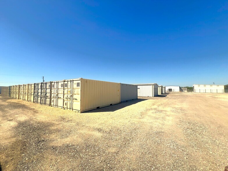 More Photos Of 8109 Us Highway 77, Sinton Self Storage For Sale