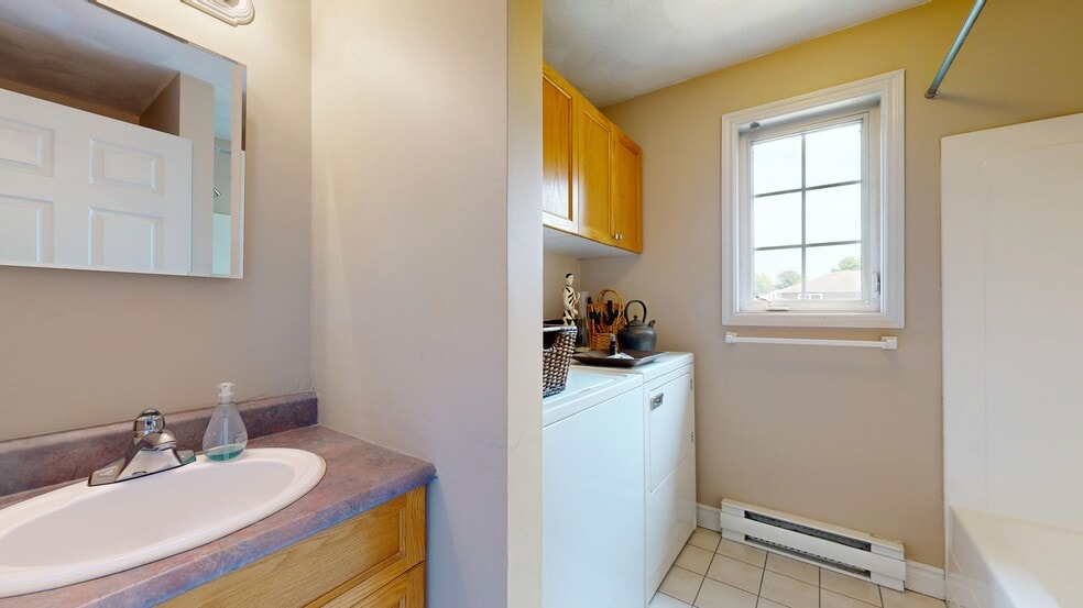 More Photos Of 487 Humphrey St, Swampscott Office For Sale