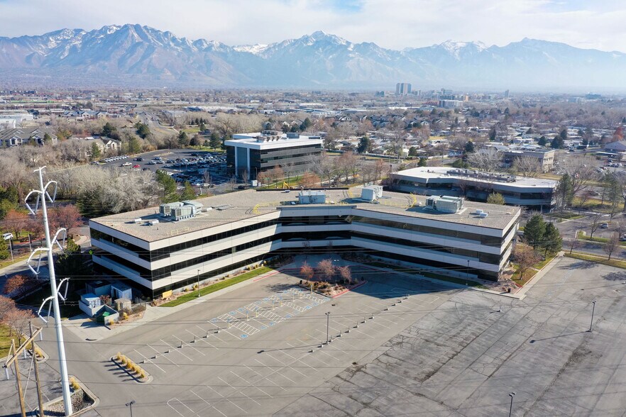 More Photos Of 860 W LeVoy Dr, Taylorsville Office For Lease