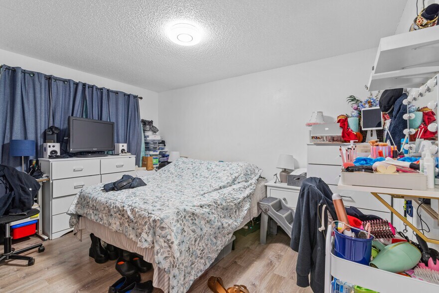 More Photos Of 15540 NE Couch St, Portland Apartments For Sale