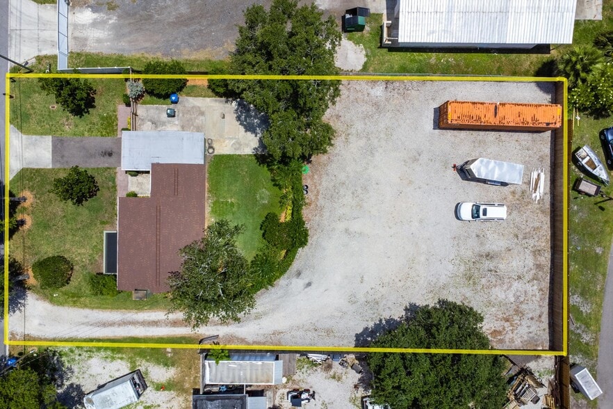 More Photos Of 883 South Wind Ln, Largo Industrial For Sale