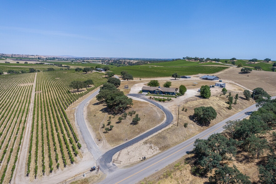 More Photos Of 7790 Airport Rd, Paso Robles Land For Sale