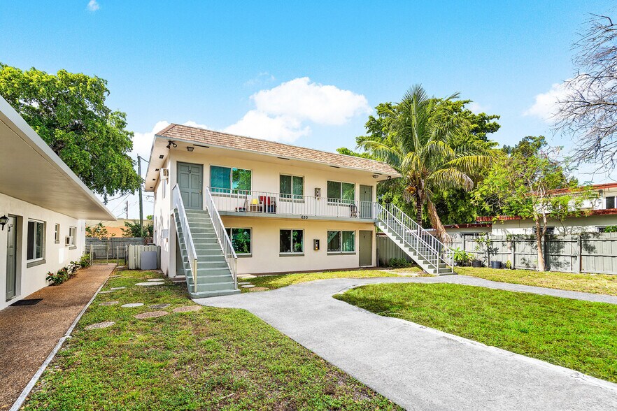 More Photos Of 620 SW 7th St, Pompano Beach Apartments For Sale