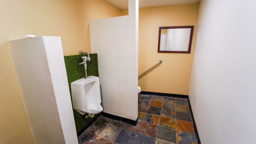 More Photos Of 1900 E Warner Ave, Santa Ana Light Manufacturing For Lease