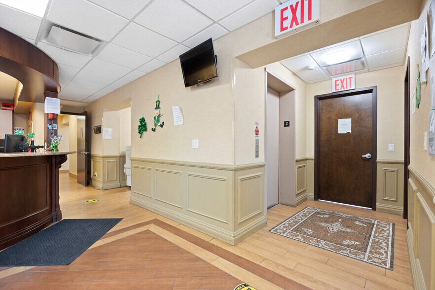 More Photos Of 7210 13th Ave, Brooklyn Office For Sale