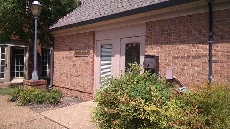 More Photos Of 1926 Exeter Rd, Germantown Office For Sale