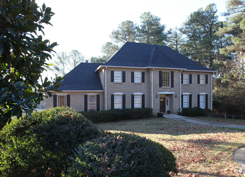 Primary Photo Of 326 Hurricane Shoals Rd NW, Lawrenceville Medical For Sale