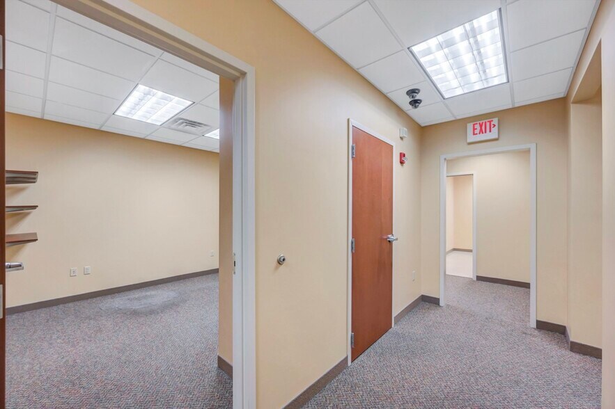 More Photos Of 1110 Clay Ave, Dunmore Medical For Lease