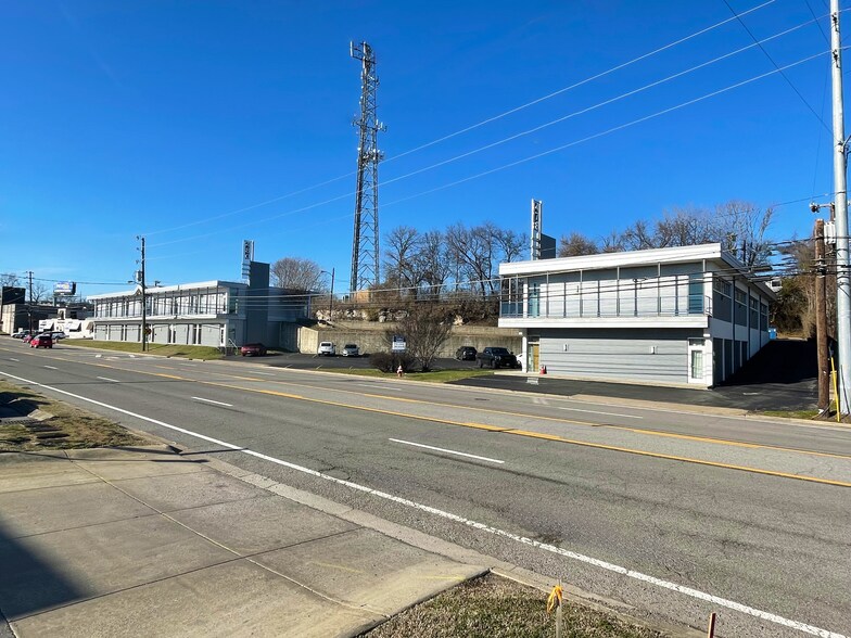 More Photos Of 478-480 Craighead St, Nashville Office For Lease