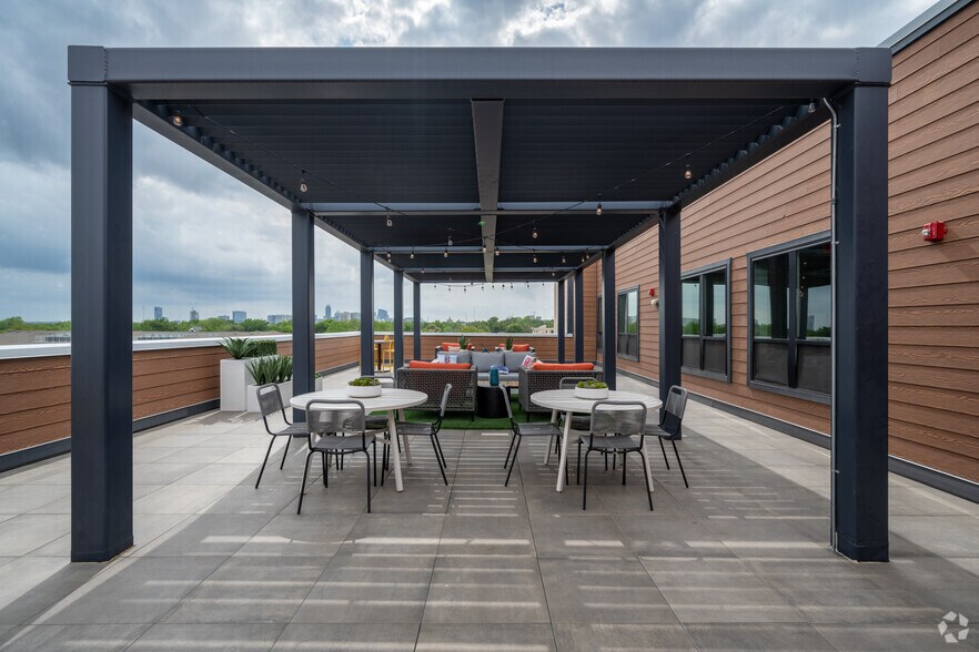 More Photos Of 2832 E Martin Luther King Jr Blvd, Austin Apartments For Lease