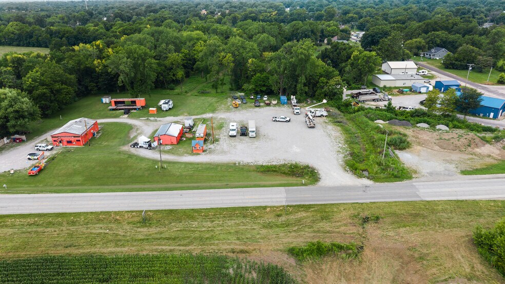 More Photos Of 1420 Highway M, Sedalia Service Station For Sale