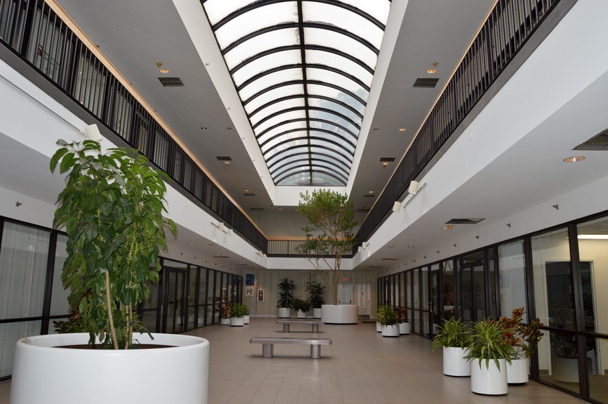 More Photos Of 133 Franklin Corner Rd, Lawrenceville Office For Lease