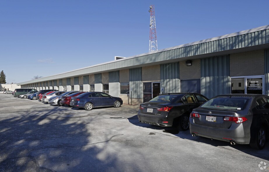 More Photos Of 3540 N 126th St, Brookfield Light Distribution For Lease