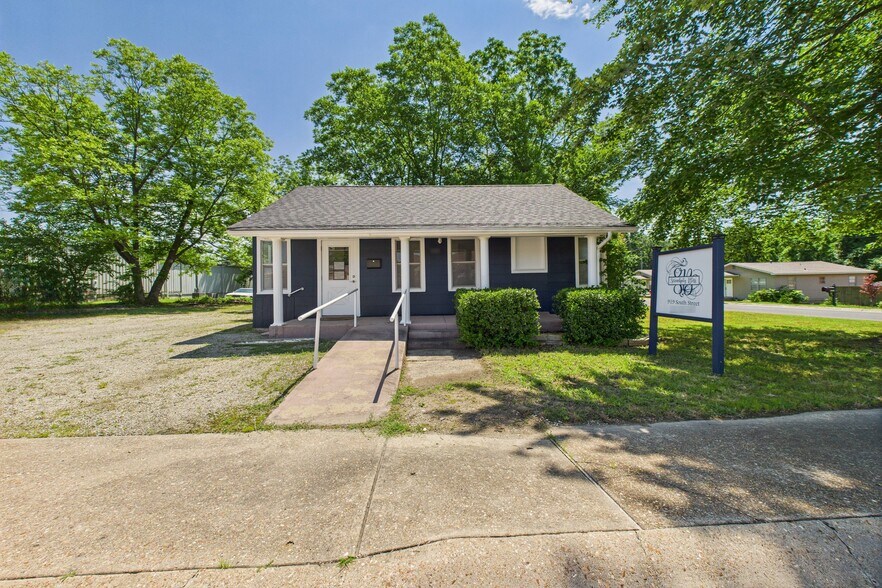 More Photos Of 919 South St, Mountain Home Freestanding For Sale