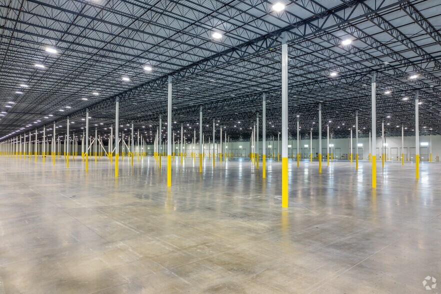 More Photos Of 5710 Inner Park Dr, Edwardsville Distribution For Lease