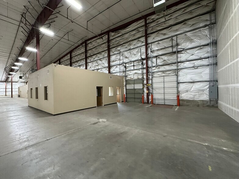 More Photos Of 5405 W Riverbend Ave, Post Falls Manufacturing For Lease