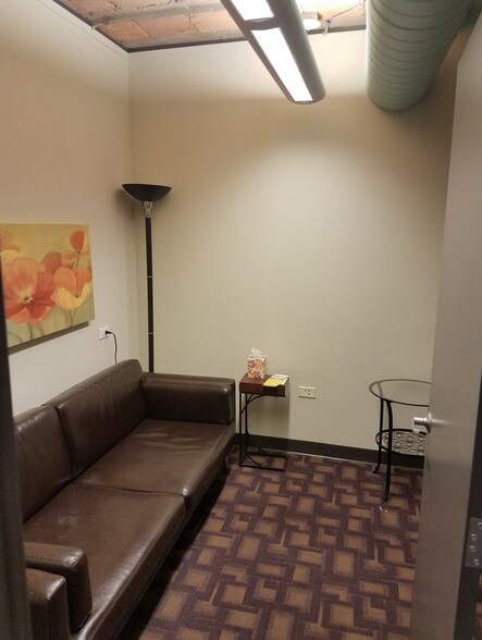 More Photos Of 4335 W Irving Park Rd, Chicago Apartments For Sale