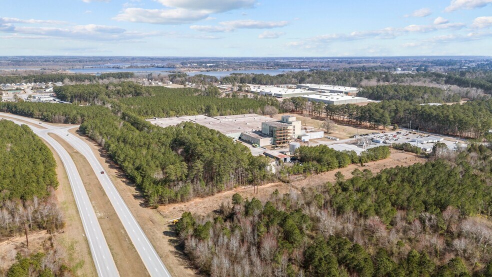 More Photos Of 197 Bosch Blvd, New Bern Warehouse For Lease