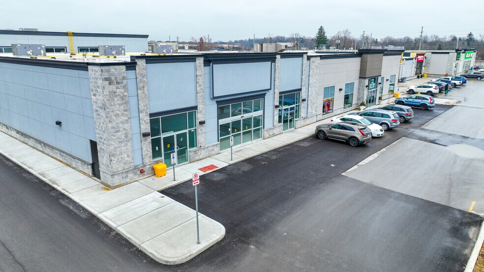 More Photos Of 1175 Hyde Park Rd, London Freestanding For Lease