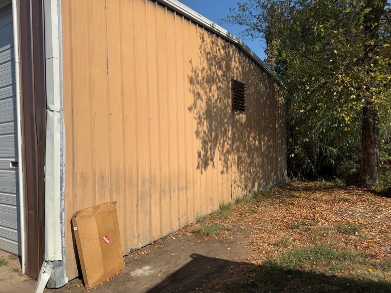 More Photos Of 9176 Goodman Rd, Olive Branch Auto Repair For Sale