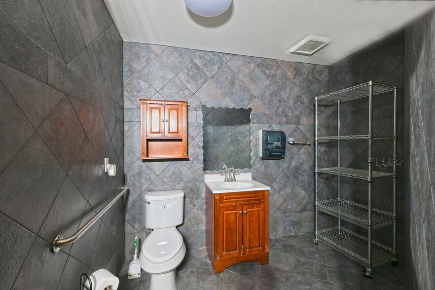 More Photos Of 5210 Lewis Rd, Agoura Hills Light Distribution For Sale
