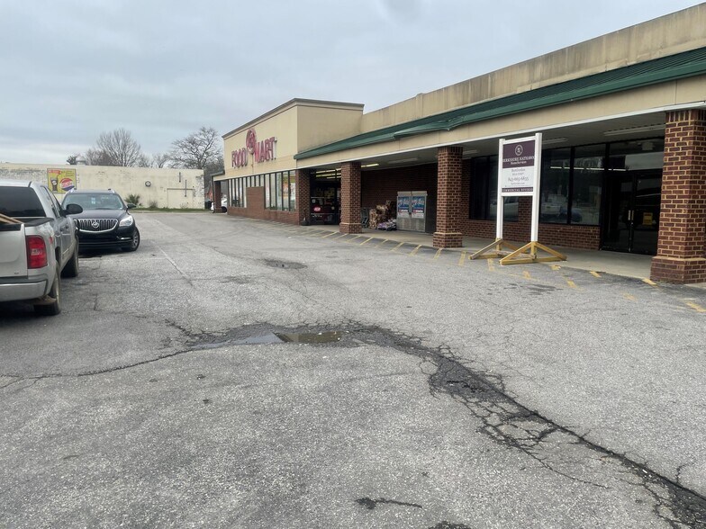 More Photos Of 624 S Walnut St, Pamplico General Retail For Lease